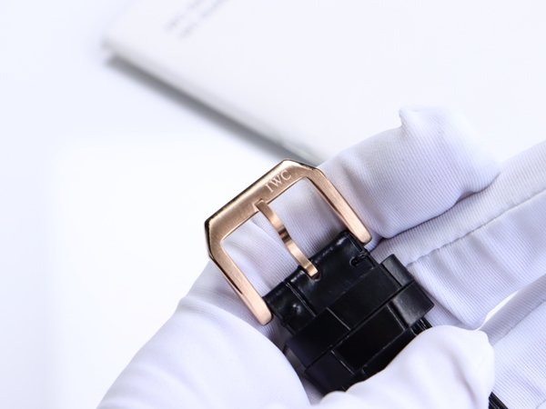 アイ・ダブリュー・シー角部分ディテール